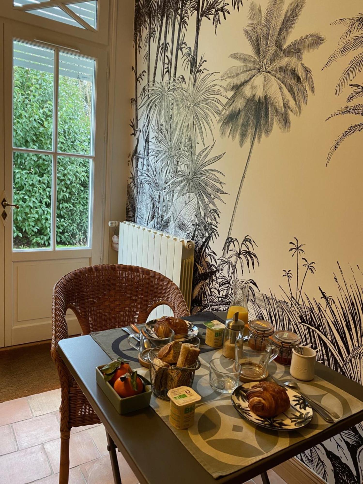 Maison M, Chambre Privee Acces Jardin Piscine Et Jacuzzi Pres De La Rochelle La Rochelle  Exteriör bild