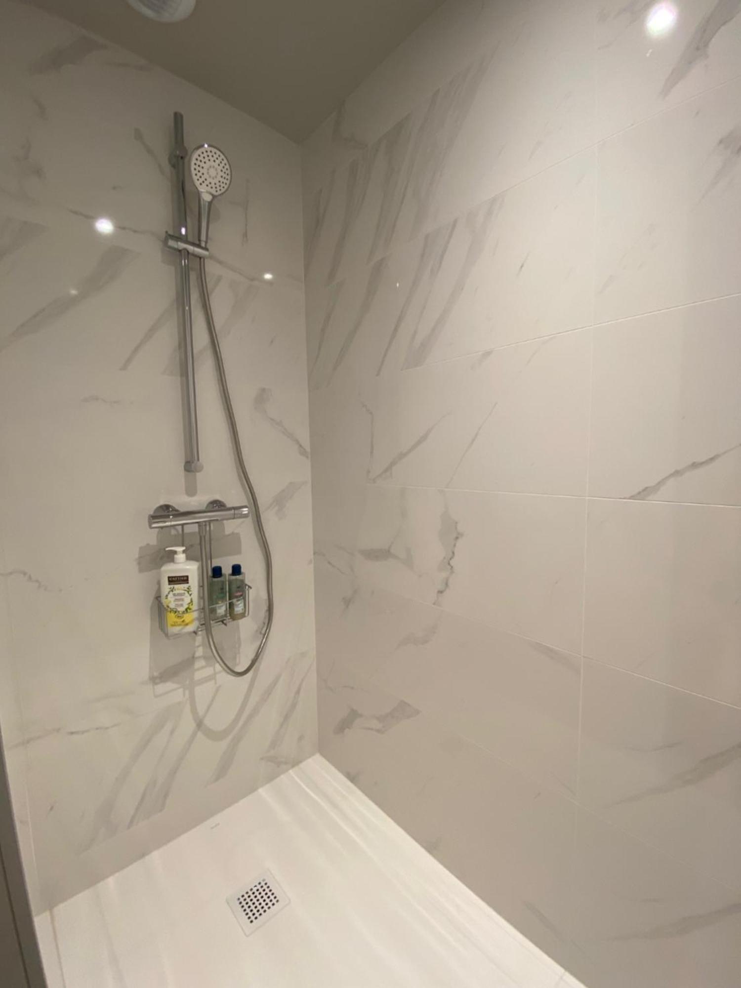 Maison M, Chambre Privee Acces Jardin Piscine Et Jacuzzi Pres De La Rochelle La Rochelle  Rum bild